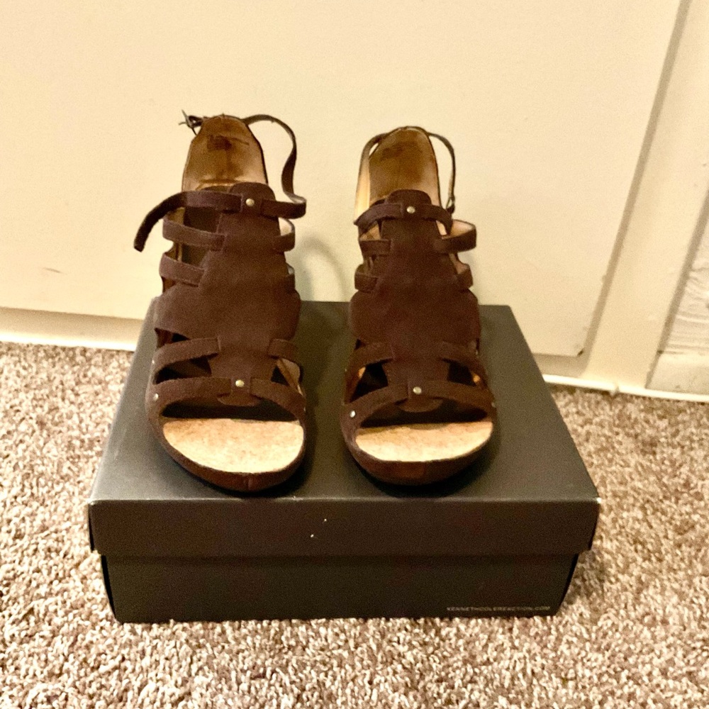 Kenneth Cole Reaction Suede Sandals